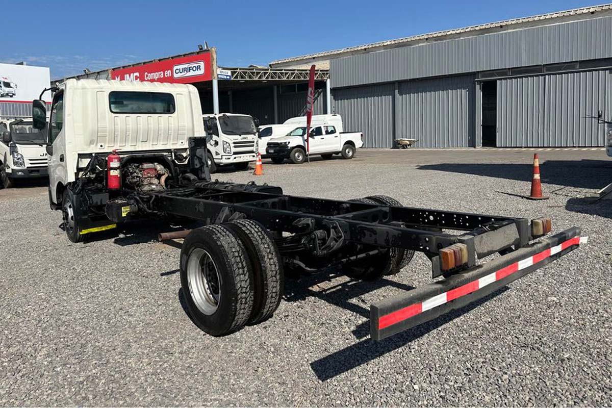 Camion_Plano_Hino_Xzu8_3
