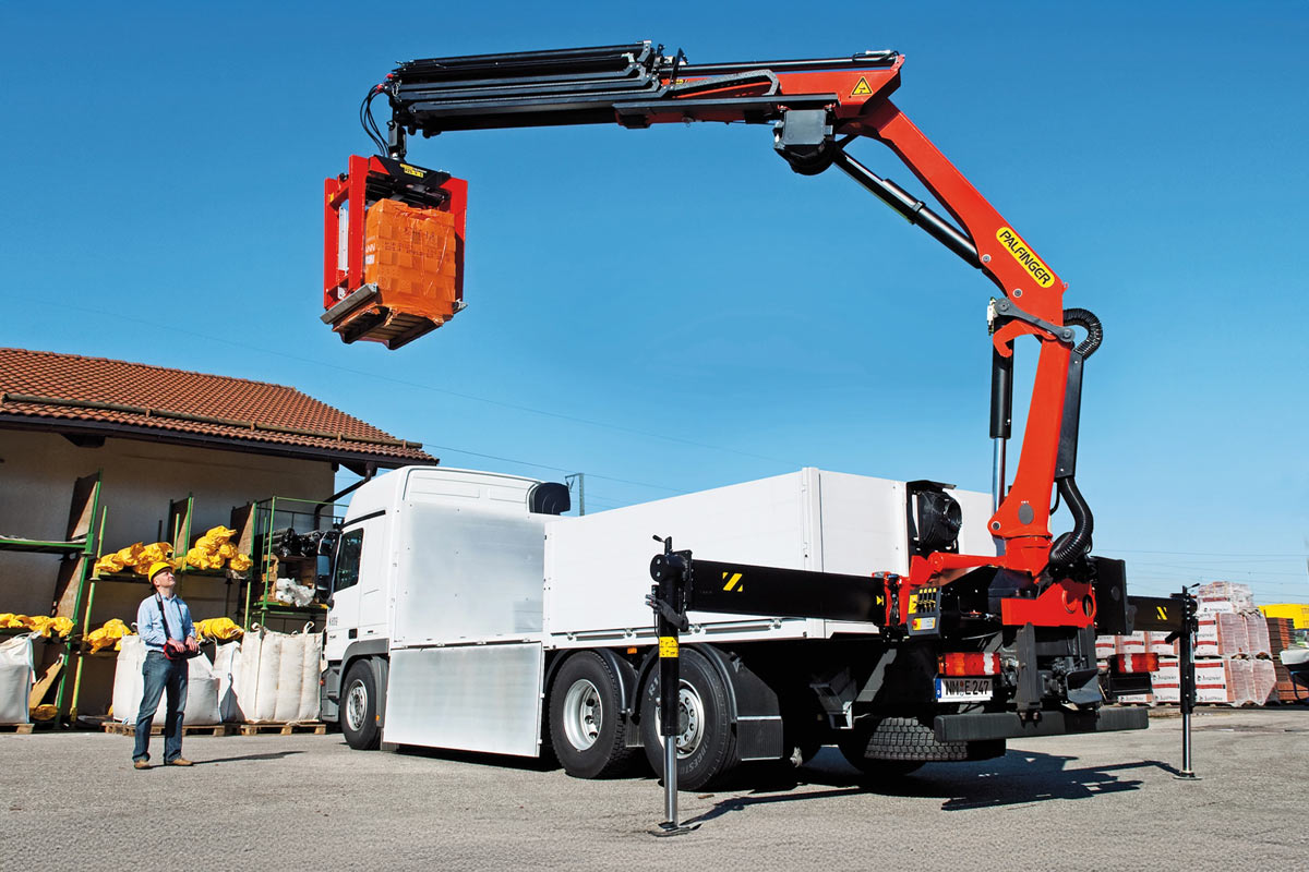 Camion_Pluma_Chevrolet_FVR_1828_2