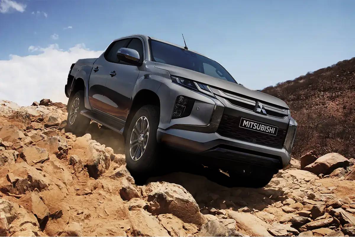 Camioneta_Mitsubishi_L200_2