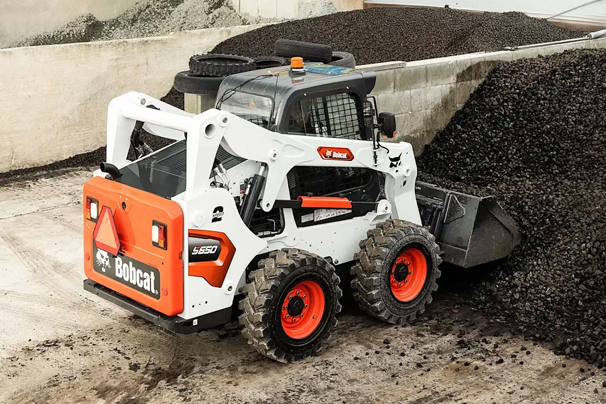 Minicargador_Bobcat_S650_1