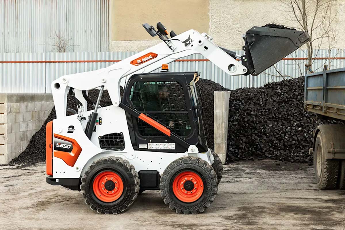 Minicargador_Bobcat_S650_2