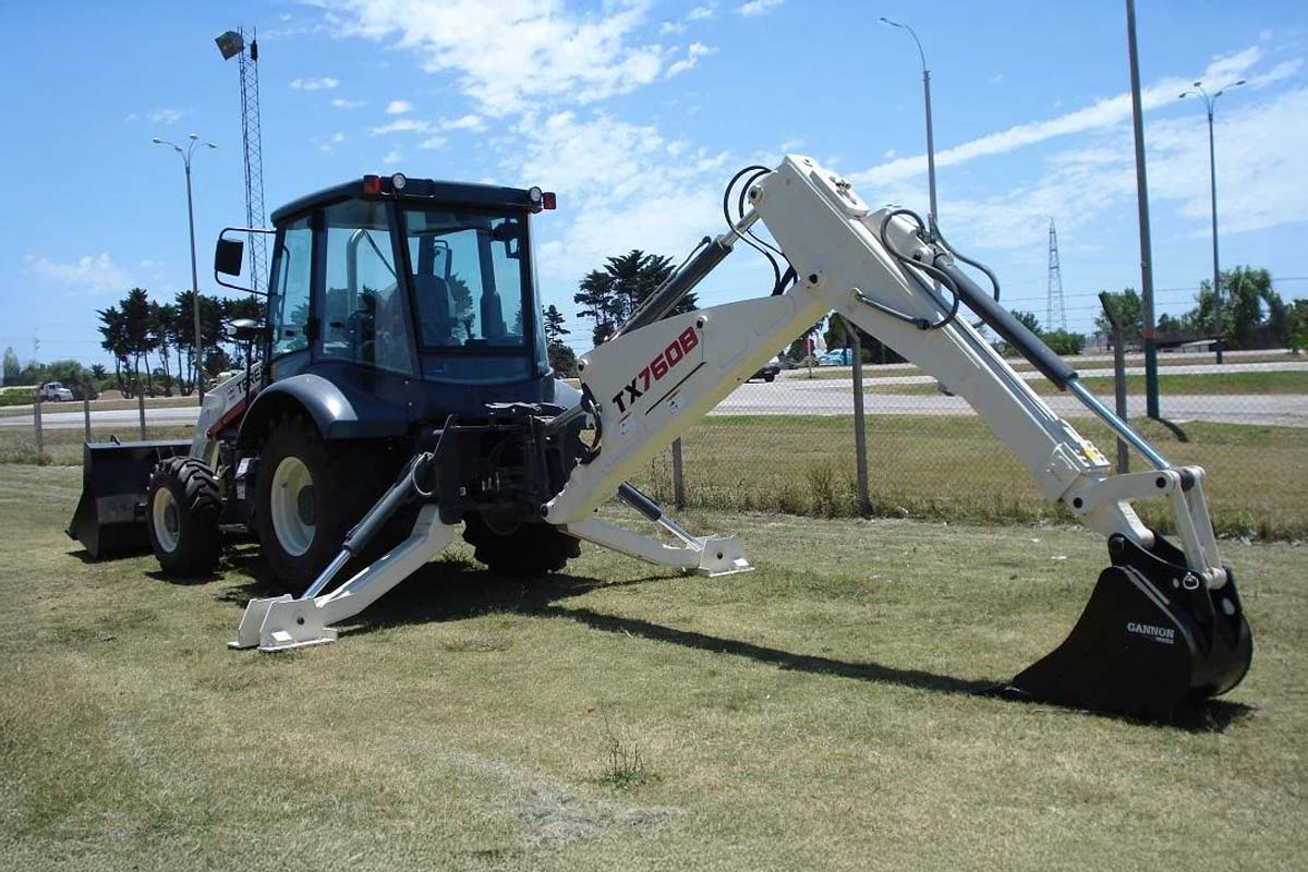 Retroexcavadora_Terex_TX760B_2